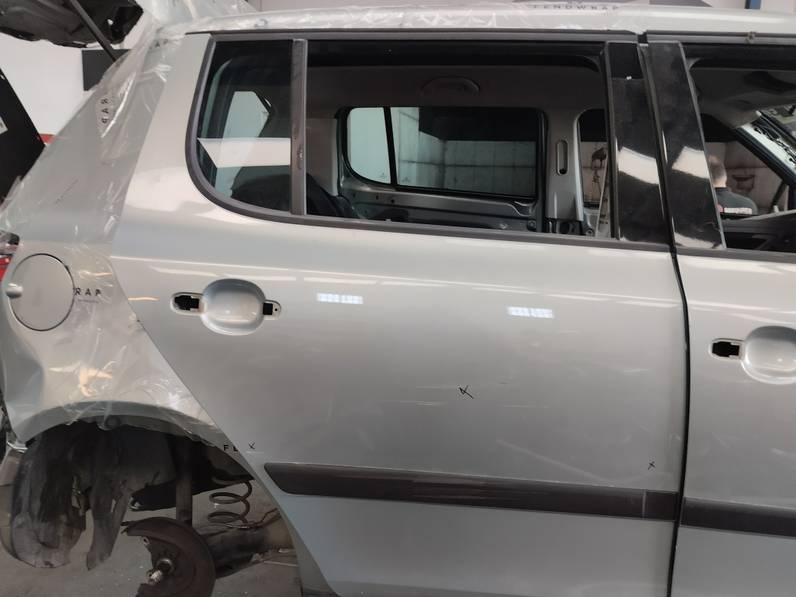 PUERTA TRASERA DERECHA SKODA FABIA 2012 1.2 8V TSI (86 CV)