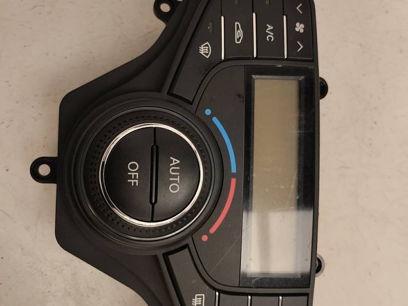 MANDO CLIMATIZADOR HYUNDAI I30 2008 1.6 (122 CV)