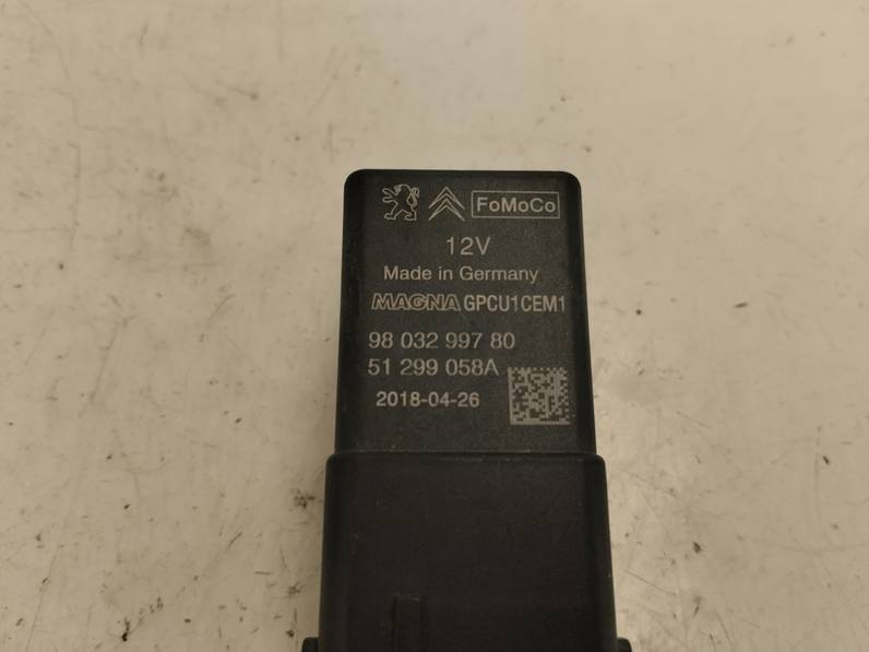 CAJA PRECALENTAMIENTO FORD KUGA 2019 1.5 ECOBOOST (120 CV)