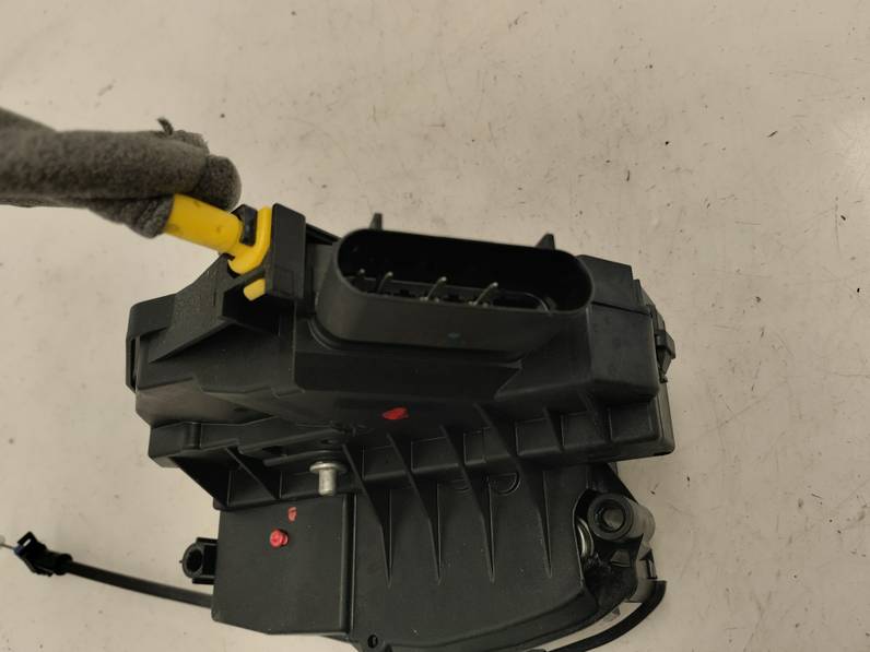 CERRADURA PUERTA TRASERA DERECHA FORD KUGA 2019 1.5 ECOBOOST (120 CV)