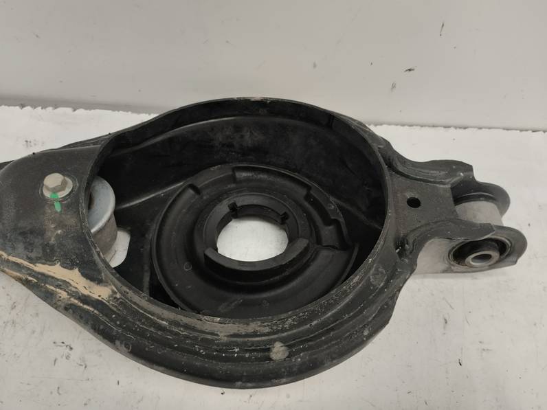 BRAZO SUSPENSION INFERIOR TRASERO DERECHO FORD KUGA 2019 1.5 ECOBOOST (120 CV)