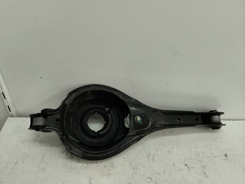 BRAZO SUSPENSION INFERIOR TRASERO IZQUIERDO FORD KUGA 2019 1.5 ECOBOOST (120 CV)