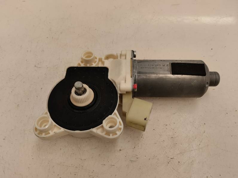 MOTOR ELEVALUNAS DELANTERO IZQUIERDO MERCEDES CLASE CLK COUPE 2006 1.8 (163 CV)