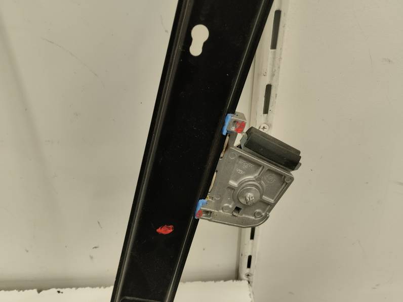 ELEVALUNAS DELANTERO IZQUIERDO MERCEDES CLASE CLK COUPE 2006 1.8 (163 CV)