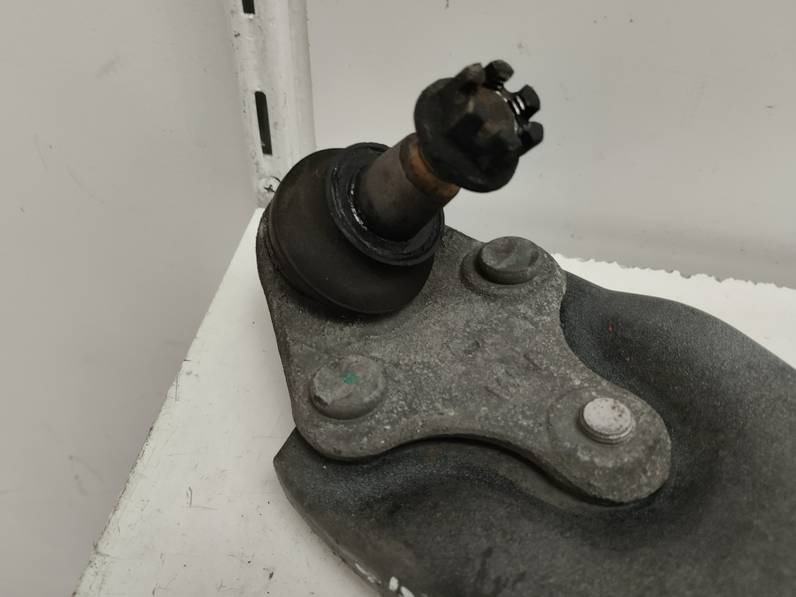 BRAZO SUSPENSION INFERIOR DELANTERO DERECHO TOYOTA VERSO 2011 1.6 16V (132 CV)