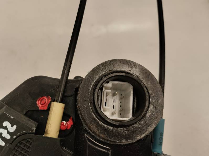 CERRADURA PUERTA TRASERA IZQUIERDA TOYOTA VERSO 2011 1.6 16V (132 CV)