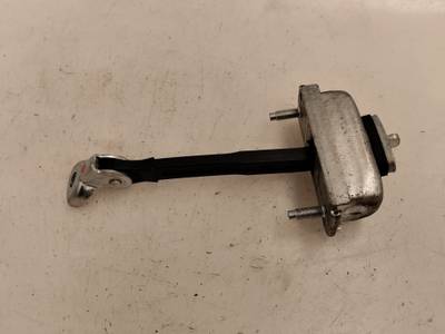 RETENEDOR PUERTA TOYOTA VERSO 2011 1.6 16V (132 CV)