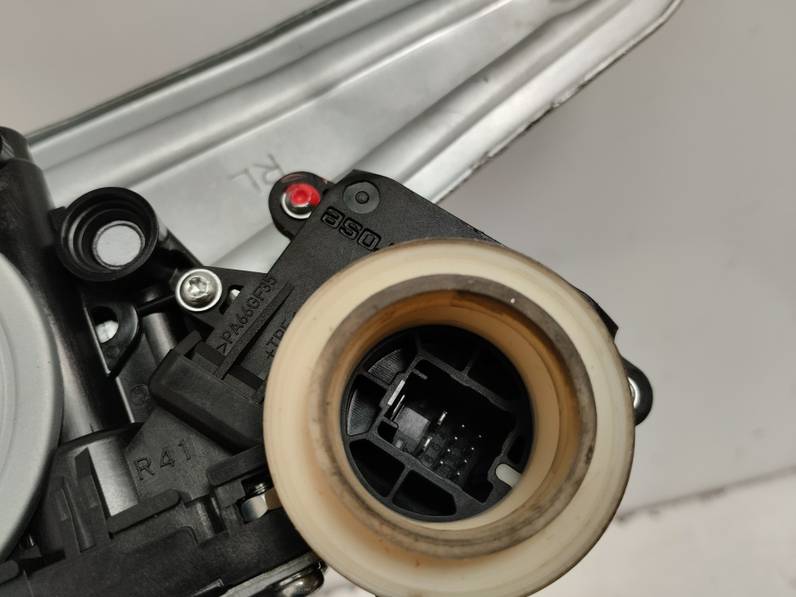 ELEVALUNAS TRASERO IZQUIERDO TOYOTA VERSO 2011 1.6 16V (132 CV)