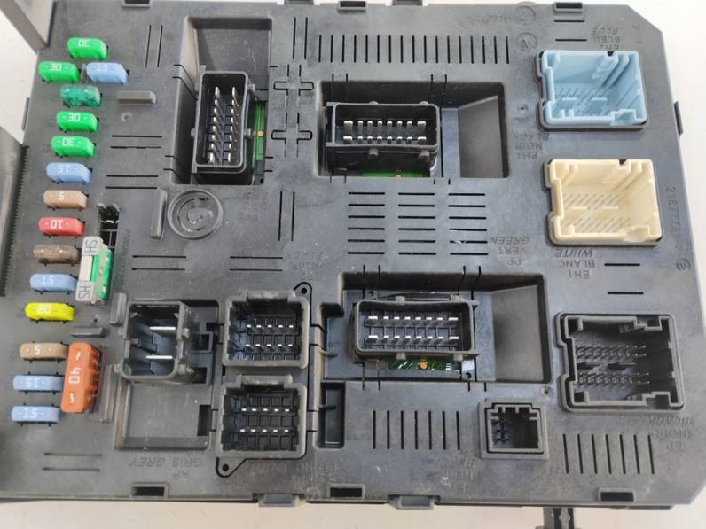 CAJA RELES FUSIBLES PEUGEOT 307 BERLINA 2005 1.6 HDI (109 CV)