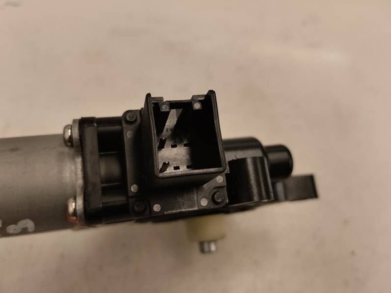 MOTOR ELEVALUNAS DELANTERO DERECHO MAZDA 2 LIM 2009 1.4 D (68 CV)