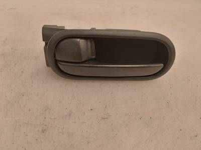 MANETA INTERIOR DELANTERA IZQUIERDA MAZDA 2 LIM 2009 1.4 D (68 CV)