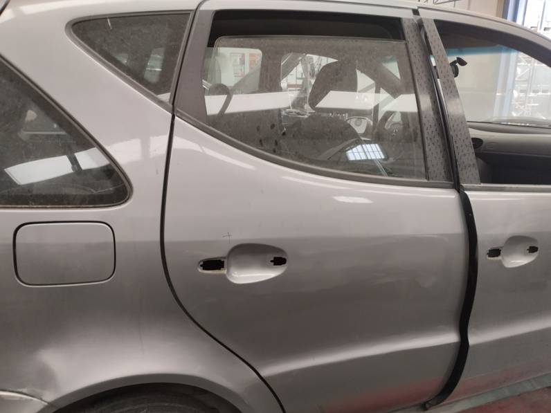 PUERTA TRASERA DERECHA MERCEDES CLASE A 1998 1.6 (102 CV)