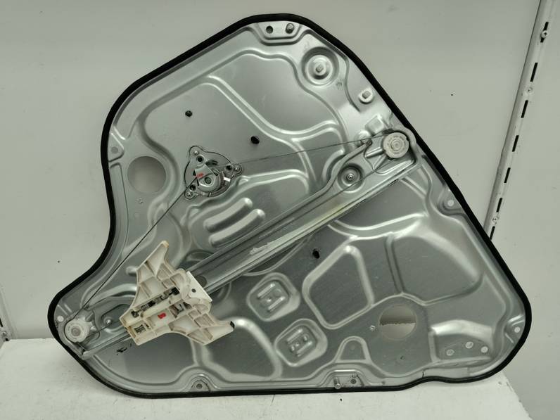 ELEVALUNAS TRASERO IZQUIERDO HYUNDAI I30 2009 1.4 (109 CV)