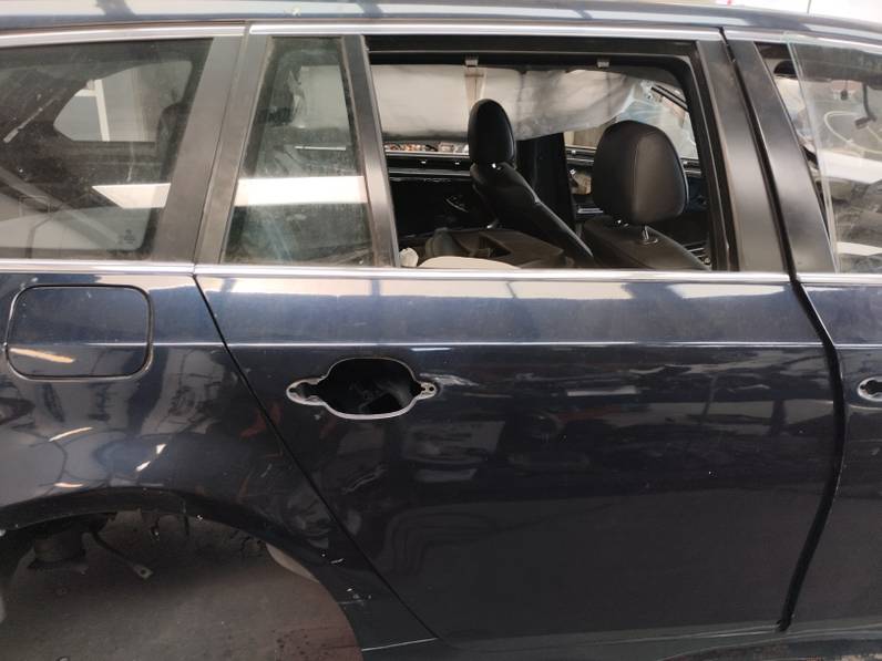 PUERTA TRASERA DERECHA BMW SERIE 5 TOURING 2004 2.5 24V (192 CV)