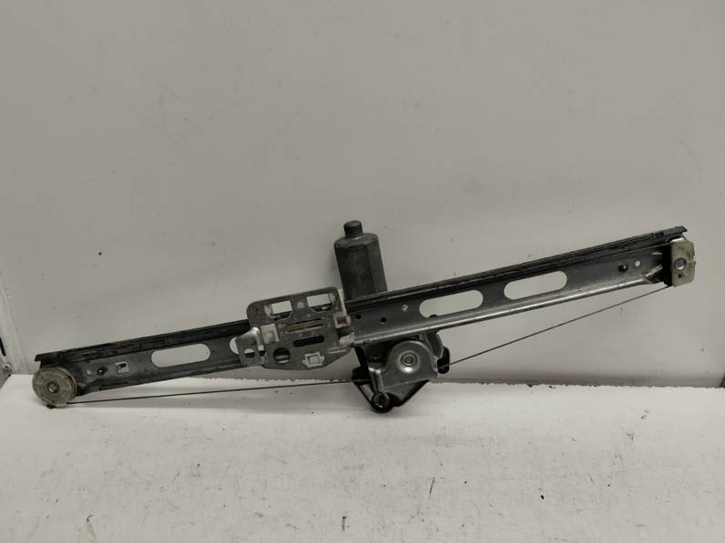 ELEVALUNAS DELANTERO IZQUIERDO MERCEDES CLASE A 1998 1.6 (102 CV)