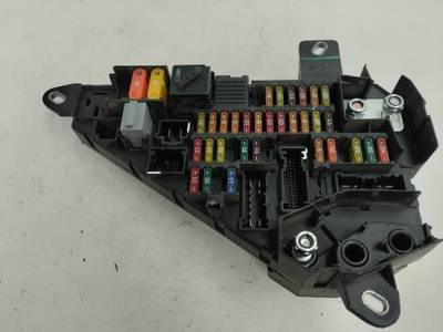 CAJA RELES FUSIBLES BMW SERIE 5 TOURING 2004 2.5 24V (192 CV)