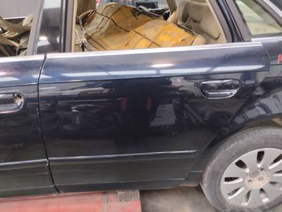 PUERTA TRASERA IZQUIERDA AUDI A4 BERLINA 2006 2.0 TDI (140 CV)