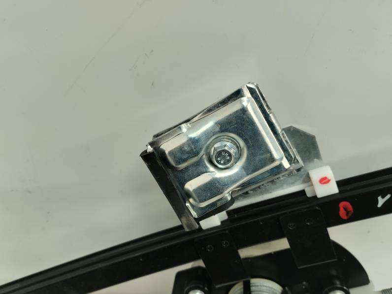 ELEVALUNAS TRASERO DERECHO BMW SERIE 5 TOURING 2004 2.5 24V (192 CV)