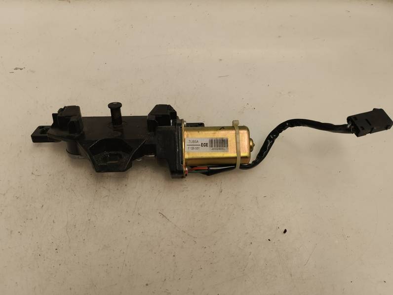 CERRADURA MALETERO PORTON BMW SERIE 5 TOURING 2004 2.5 24V (192 CV)