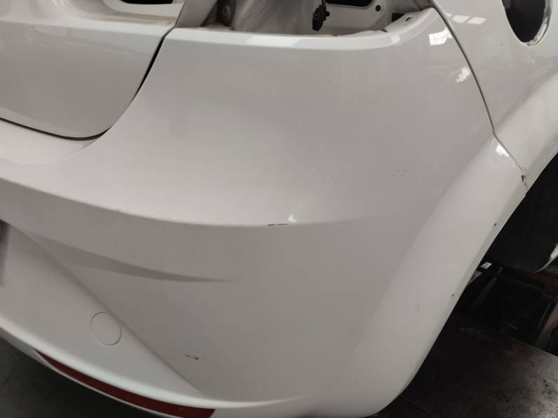 PARAGOLPES TRASERO SEAT LEON 2009 1.9 TDI (90 CV)