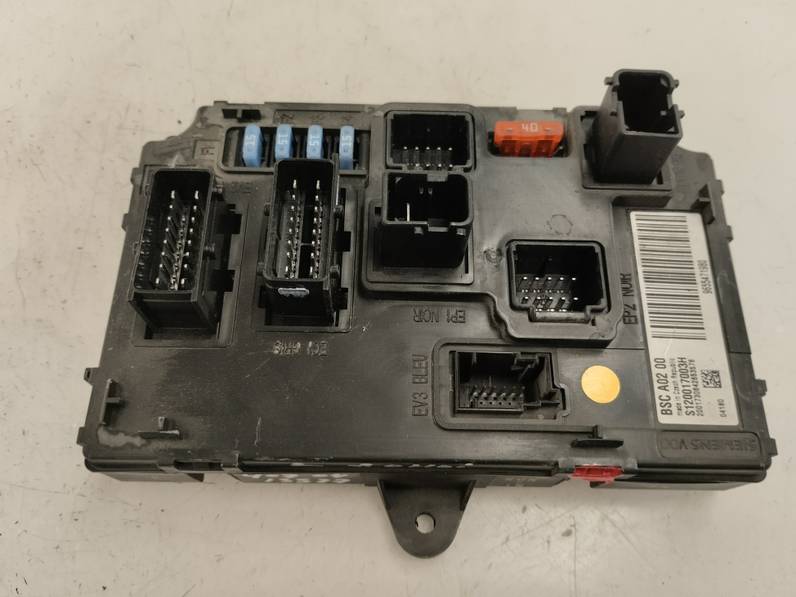 CAJA RELES FUSIBLES PEUGEOT 407 2004 2.0 16V HDI (136 CV)