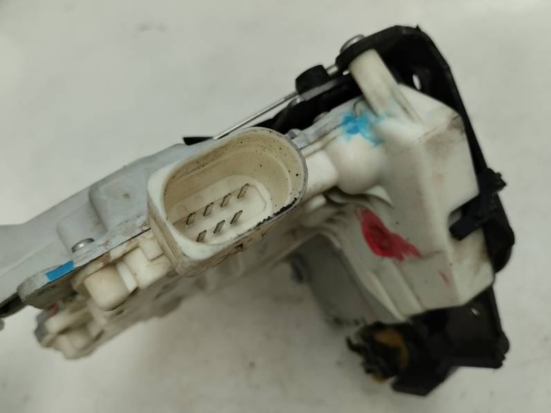 CERRADURA PUERTA DELANTERA DERECHA AUDI A4 BERLINA 2006 2.0 TDI (140 CV)