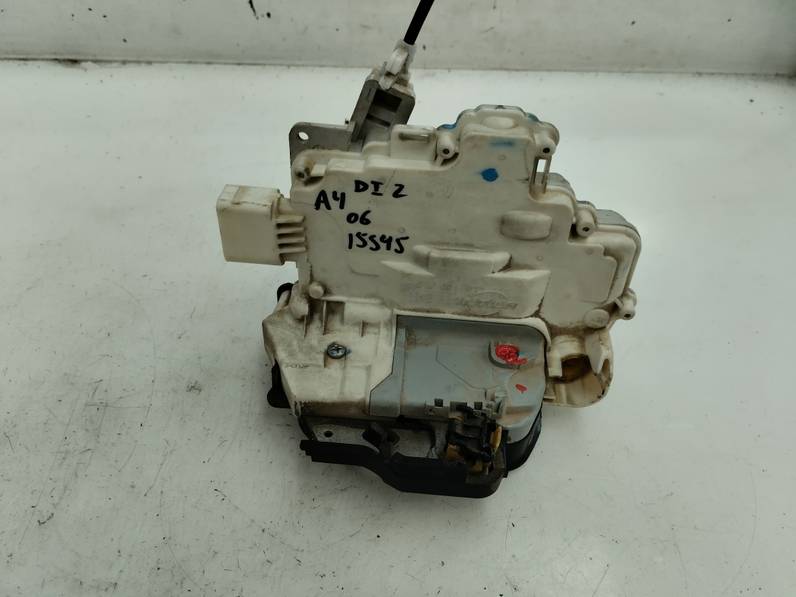 CERRADURA PUERTA DELANTERA IZQUIERDA AUDI A4 BERLINA 2006 2.0 TDI (140 CV)