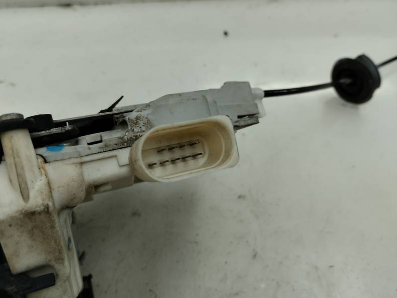 CERRADURA PUERTA DELANTERA IZQUIERDA AUDI A4 BERLINA 2006 2.0 TDI (140 CV)