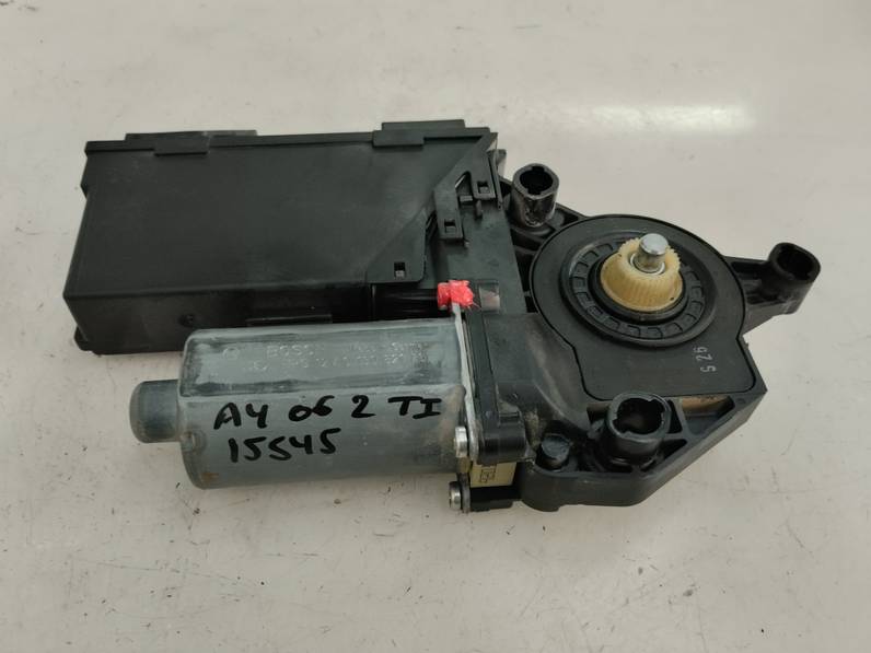 MOTOR ELEVALUNAS TRASERO IZQUIERDO AUDI A4 BERLINA 2006 2.0 TDI (140 CV)