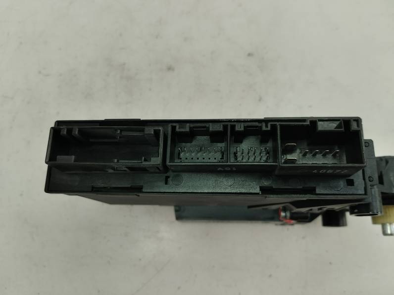 MOTOR ELEVALUNAS TRASERO IZQUIERDO AUDI A4 BERLINA 2006 2.0 TDI (140 CV)