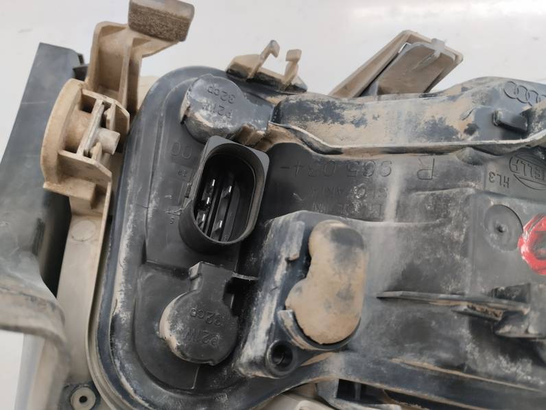 PILOTO TRASERO DERECHO AUDI A4 BERLINA 2006 2.0 TDI (140 CV)