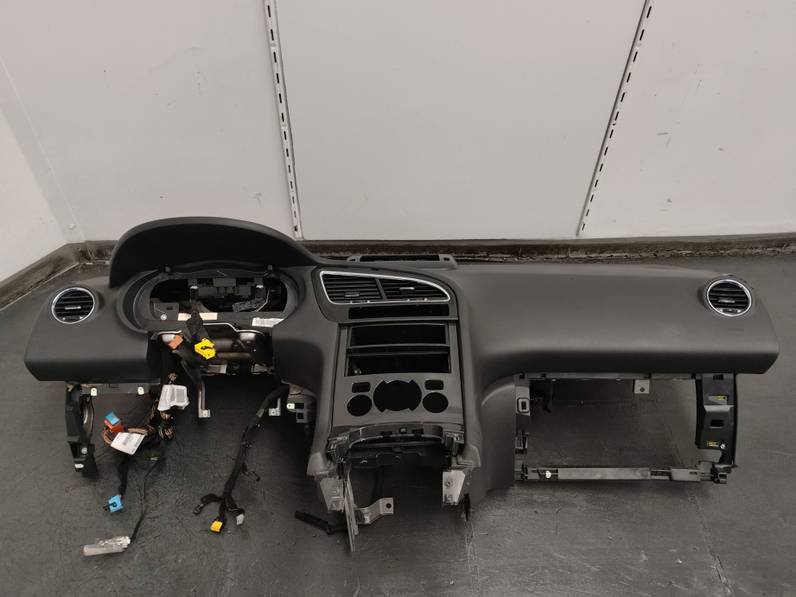 SALPICADERO PEUGEOT 5008 2010 1.6 HDI FAP (109 CV)