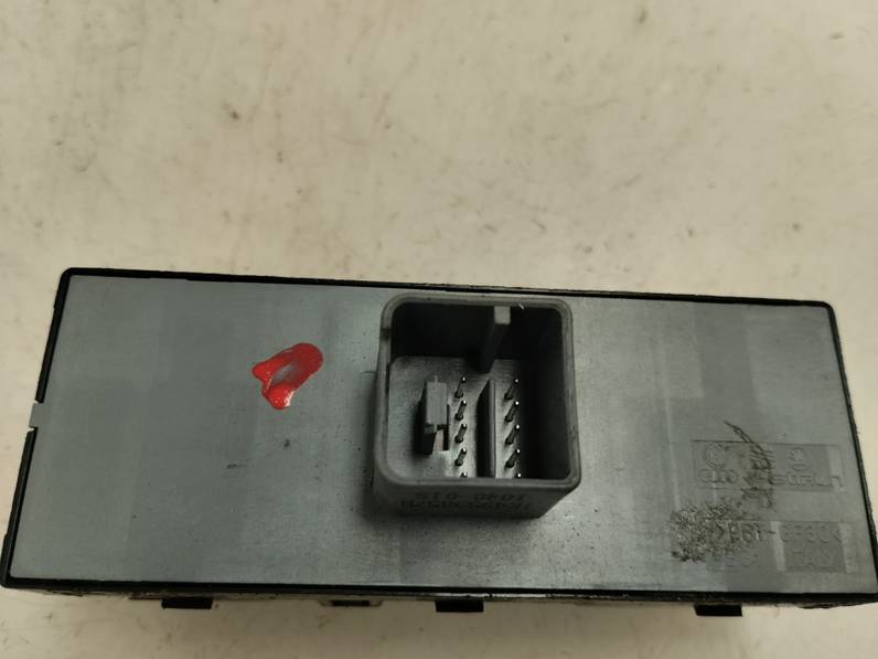 MANDO ELEVALUNAS DELANTERO IZQUIERDO SEAT ALTEA 2010 1.6 TDI (105 CV)