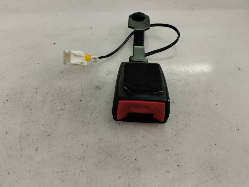 CINTURON SEGURIDAD DELANTERO DERECHO CITROEN C3 2016 1.2 12V VTI (82 CV)