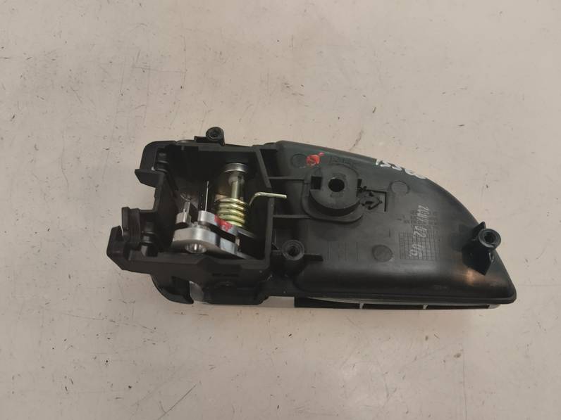 MANETA INTERIOR TRASERA DERECHA KIA CEE D 2009 1.6 CRDI (116 CV)