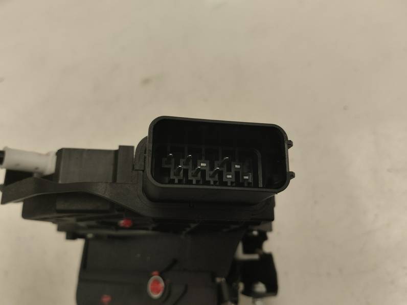 CERRADURA PUERTA TRASERA DERECHA FORD C MAX 2009 1.8 TDCI TURBODIESEL (116 CV)