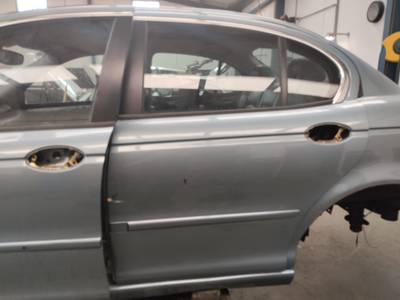 PUERTA TRASERA IZQUIERDA JAGUAR X TYPE 2006 3.0 V6 24V (230 CV)