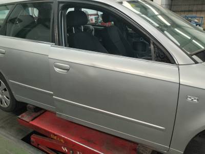 PUERTA DELANTERA DERECHA AUDI A4 AVANT 2005 2.0 TDI (140 CV)