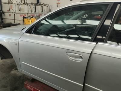 PUERTA DELANTERA IZQUIERDA AUDI A4 AVANT 2005 2.0 TDI (140 CV)