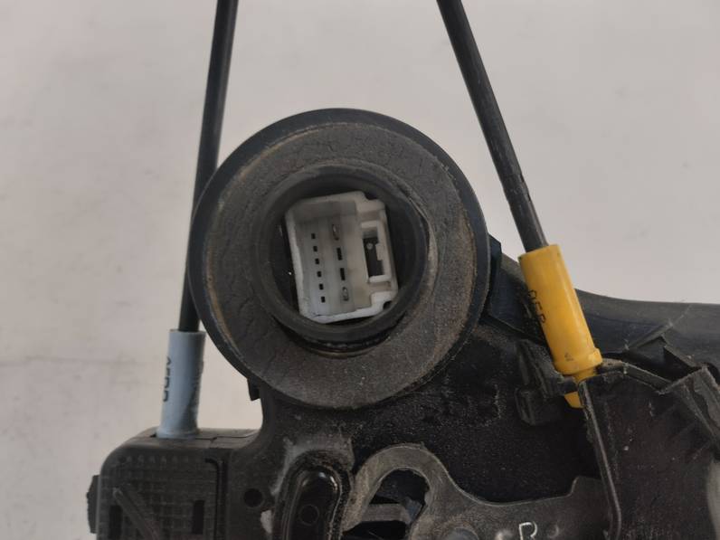 CERRADURA PUERTA TRASERA DERECHA TOYOTA COROLLA 2006 1.6 16V (110 CV)