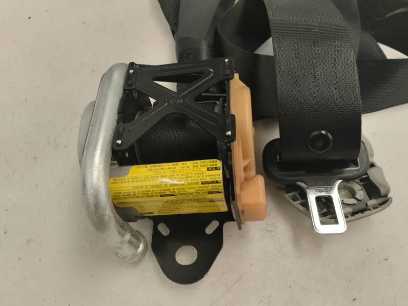 CINTURON SEGURIDAD DELANTERO DERECHO TOYOTA COROLLA 2006 1.6 16V (110 CV)