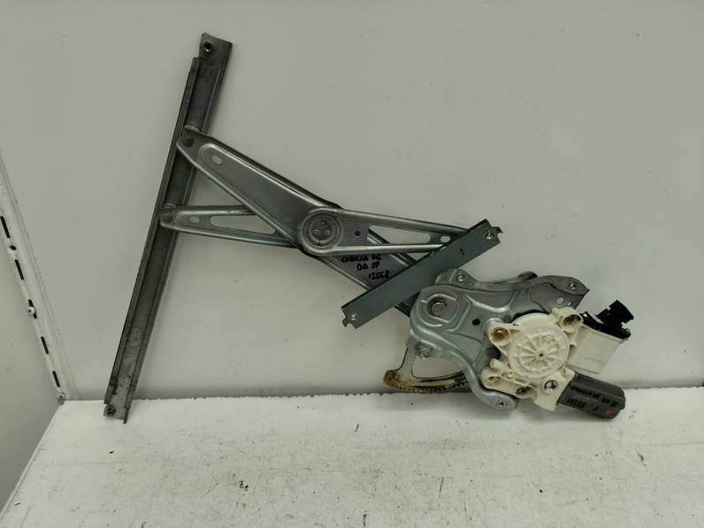 ELEVALUNAS DELANTERO DERECHO TOYOTA COROLLA 2006 1.6 16V (110 CV)