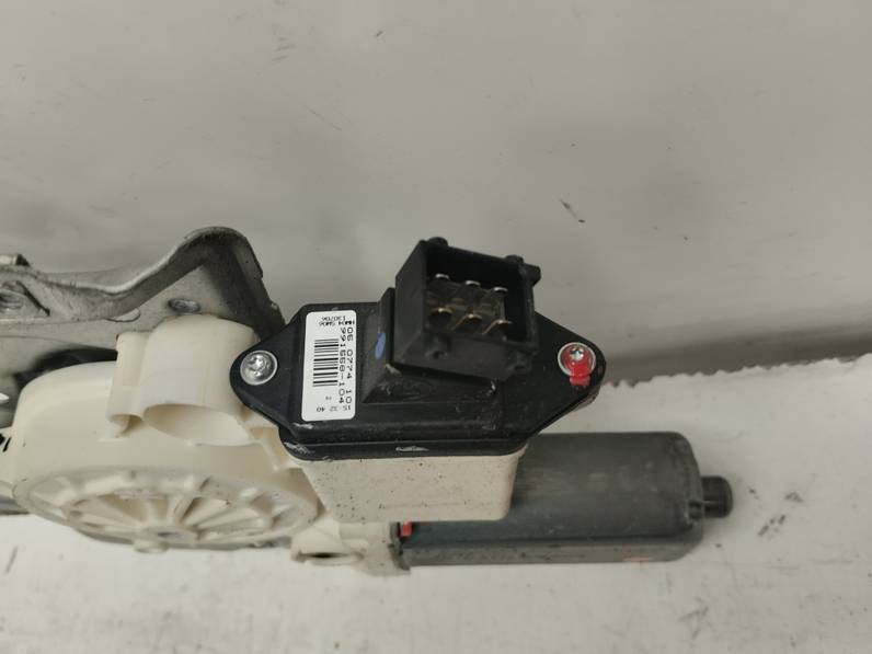 ELEVALUNAS DELANTERO DERECHO TOYOTA COROLLA 2006 1.6 16V (110 CV)