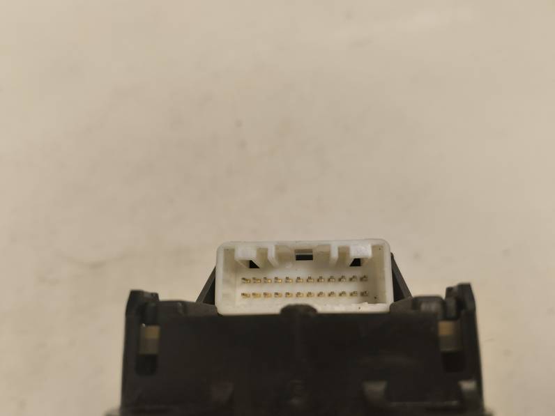 MANDO ELEVALUNAS DELANTERO IZQUIERDO TOYOTA COROLLA 2006 1.6 16V (110 CV)