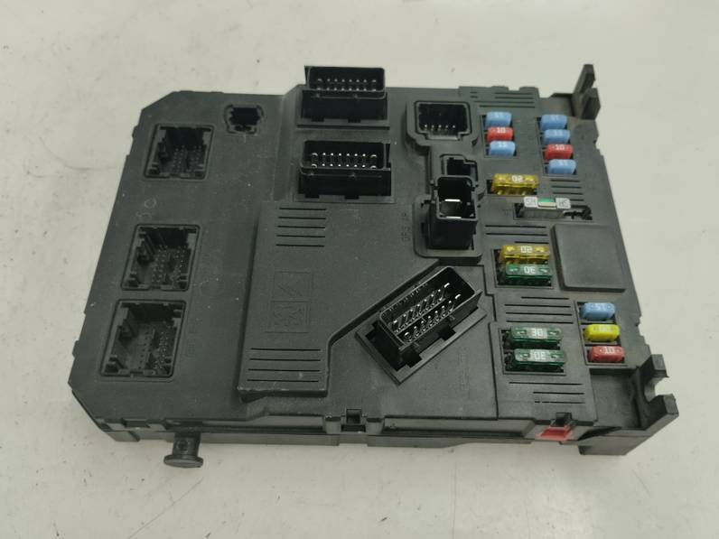 CAJA RELES FUSIBLES PEUGEOT 407 SW 2005 2.0 16V HDI FAP (136 CV)
