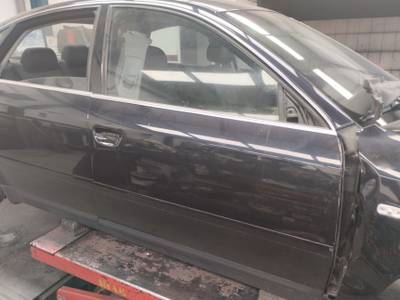 PUERTA DELANTERA DERECHA AUDI A6 BERLINA 2003 1.9 TDI (131 CV)