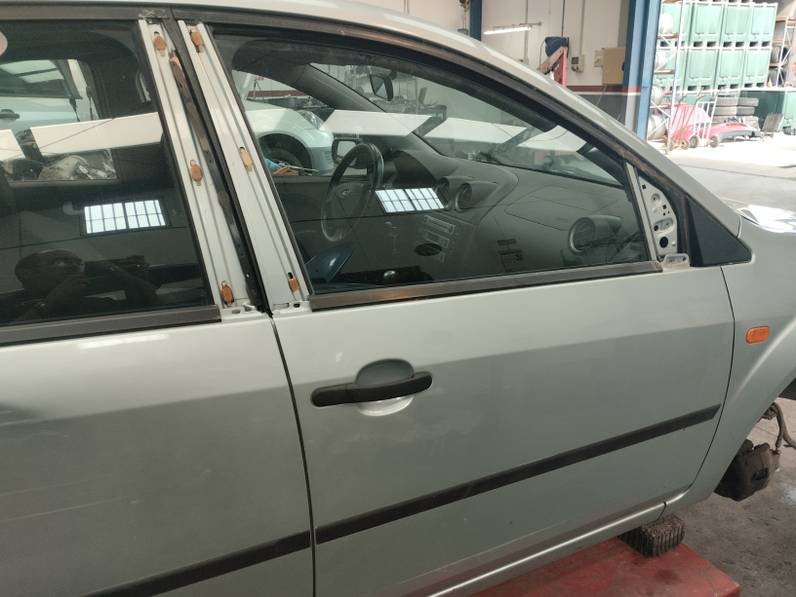 PUERTA DELANTERA DERECHA FORD FIESTA 2004 1.4 16V (80 CV)