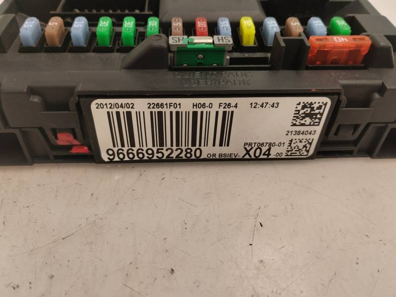 CAJA RELES FUSIBLES CITROEN C3 2012 1.4 HDI (68 CV)