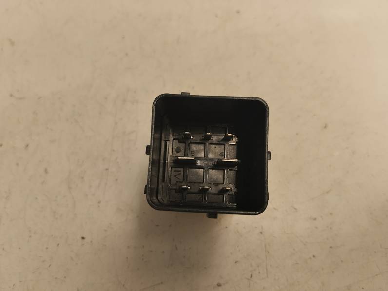 CAJA PRECALENTAMIENTO CITROEN C3 2012 1.4 HDI (68 CV)