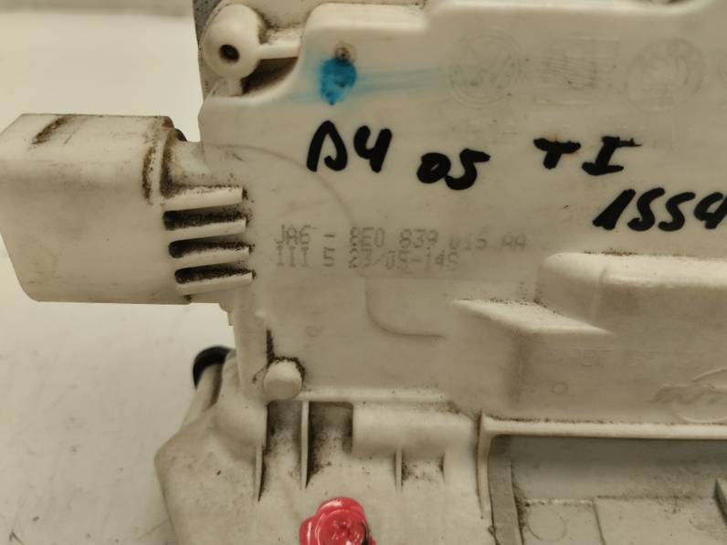 CERRADURA PUERTA TRASERA IZQUIERDA AUDI A4 AVANT 2005 2.0 TDI (140 CV)